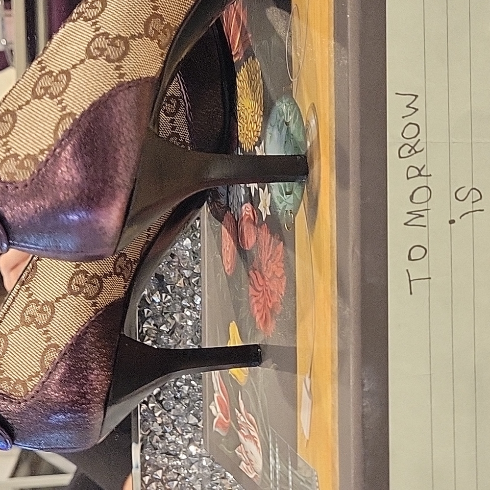 Gucci Pumps - Picture 9 of 16
